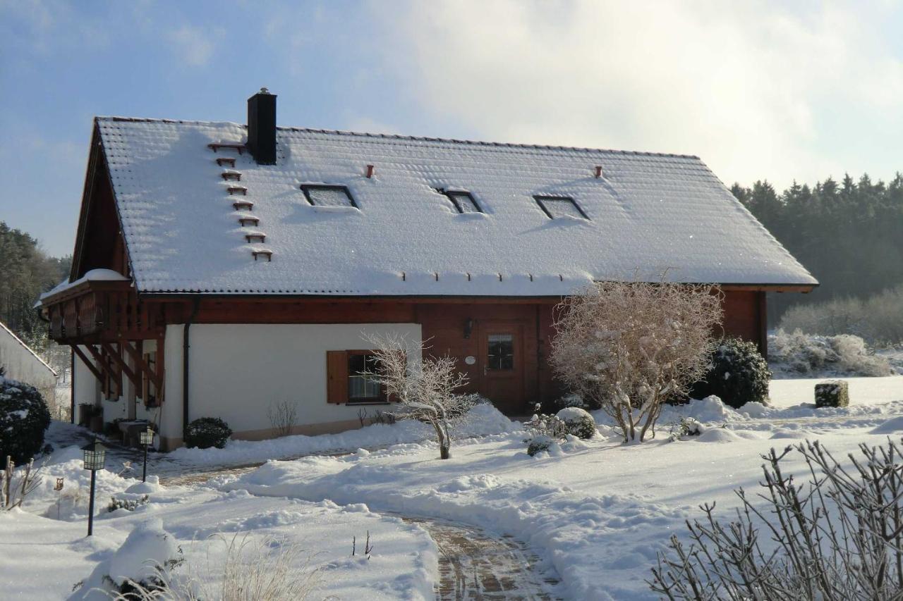 Hotel Heumann's Blockhäuser am Wald Pottenstein Exterior foto